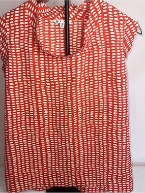 CAbi Coral and White Patterned Tank Top